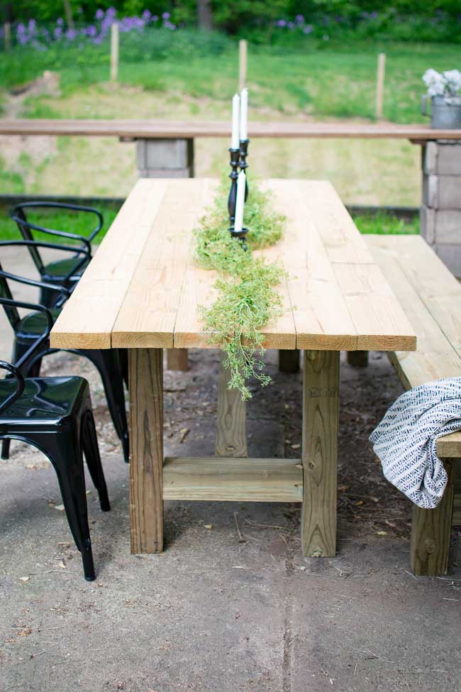 Outdoor Farmhouse Tables